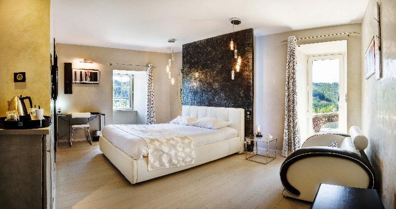 Chateau De La Falque, The Originals Relais แซงต์-เชอนีส-ดอลต์ ภายนอก รูปภาพ
